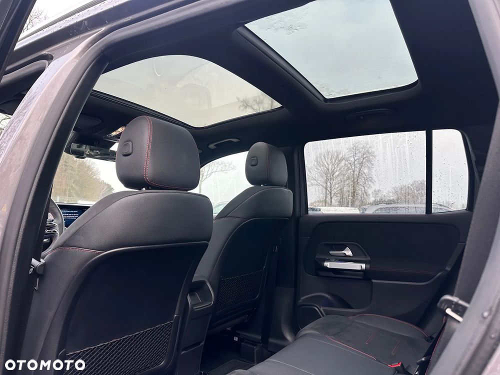 Mercedes-Benz GLB - 17