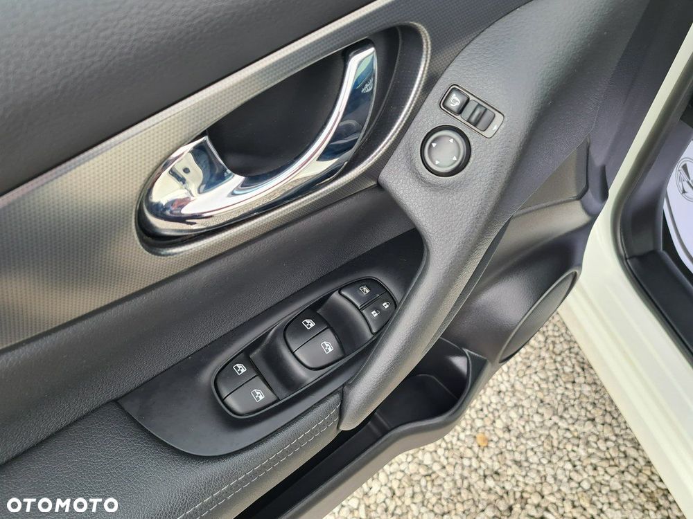 Nissan Qashqai 1.3 DIG-T Tekna - 28