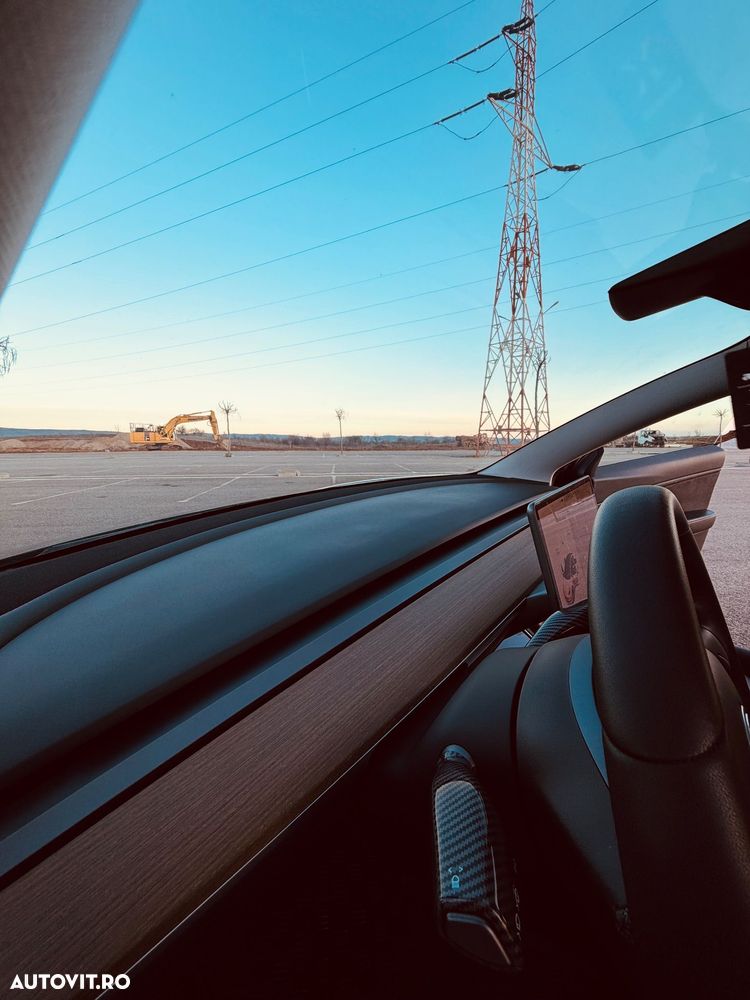 Tesla Model 3 Standard Reichweite Plus Hinterradantrieb - 11