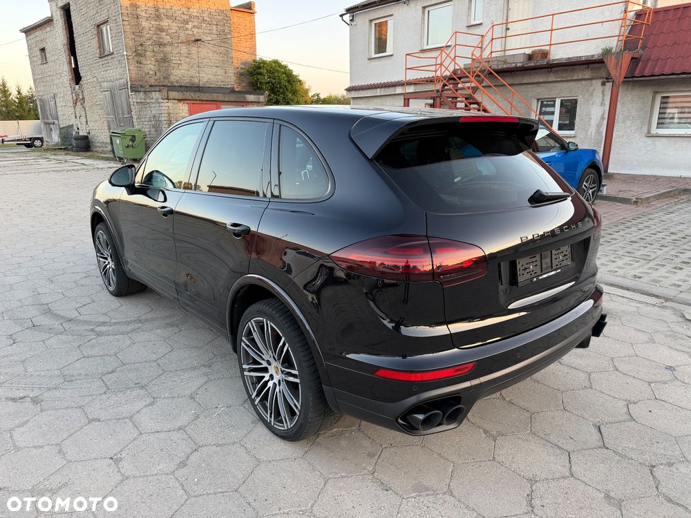Porsche Cayenne - 5