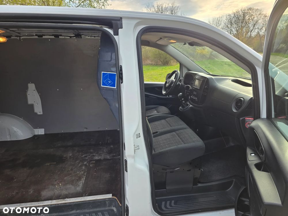 Mercedes-Benz Vito 447 klima Tempomat 145700 km long silnik 2,2 vivaro trafic custom - 19