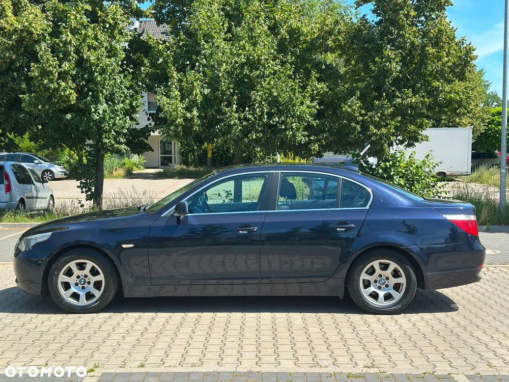 BMW Seria 5 523i - 1