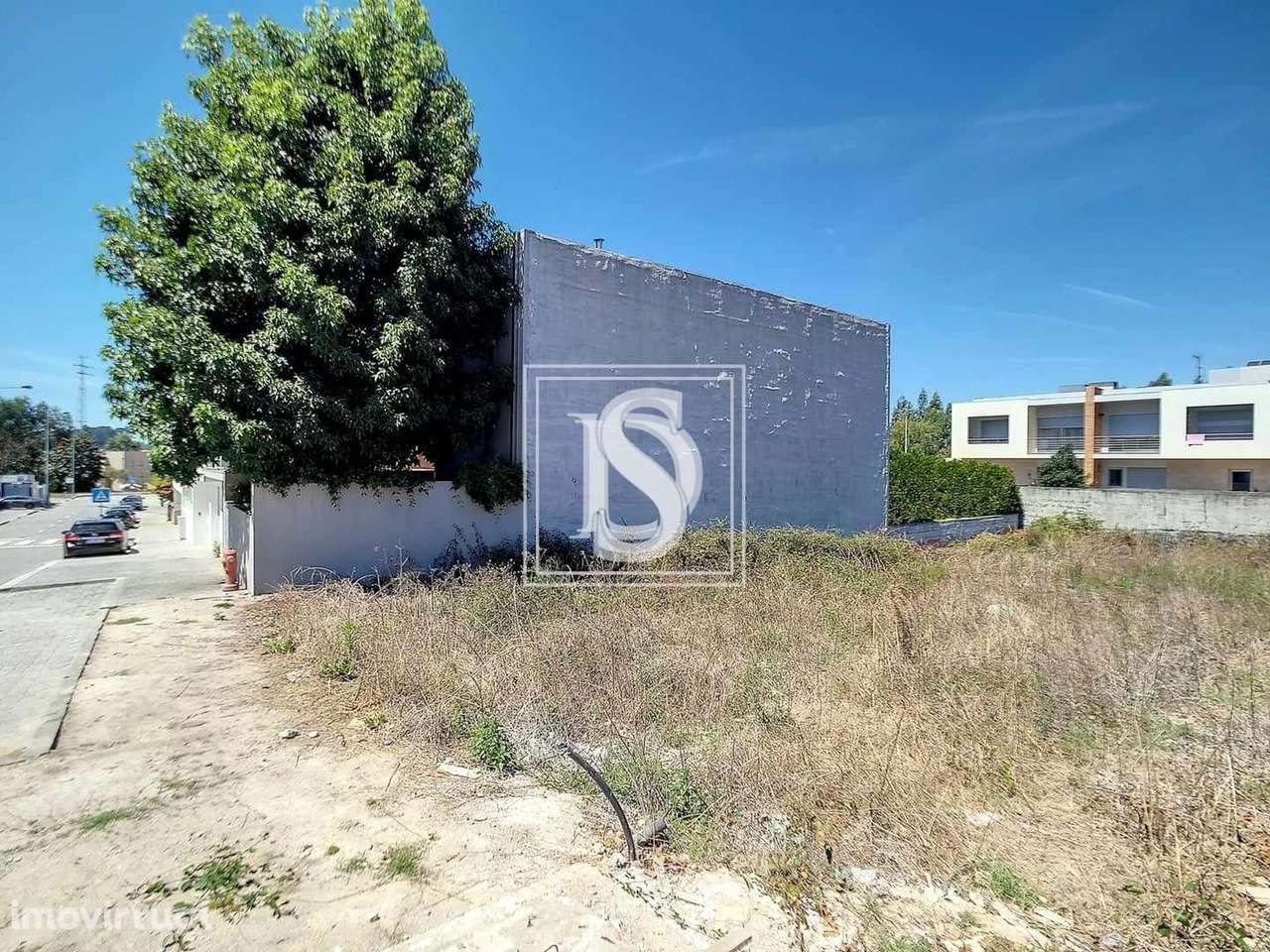 Terreno com projeto aprovado em Gondim, Castêlo da Maia - Grande imagem: 3/17