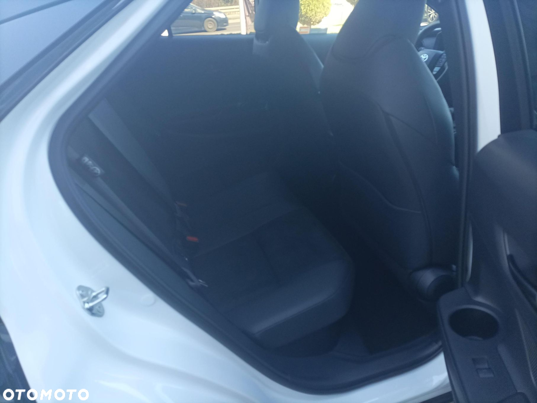 Toyota C-HR 2.0 Hybrid GR Sport - 26