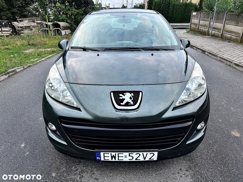 Peugeot 207 - 1