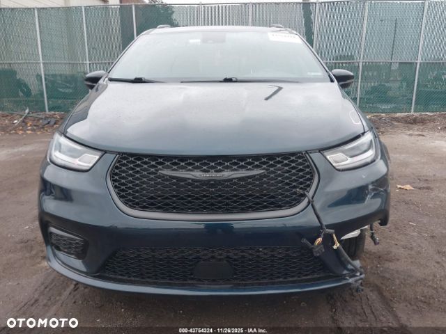 Chrysler Pacifica - 3