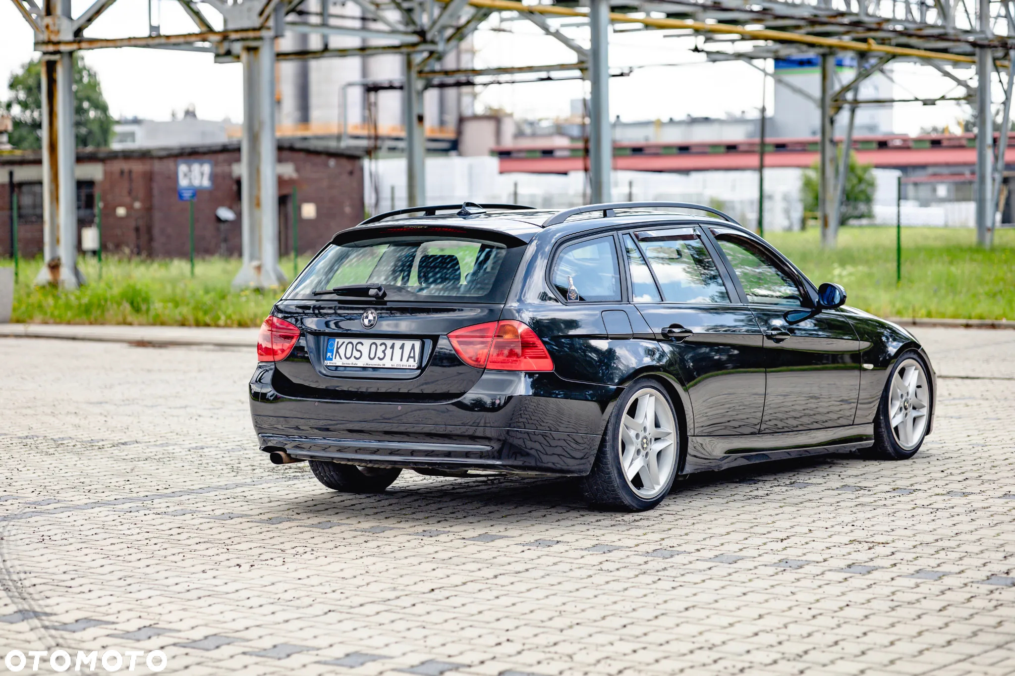 BMW Seria 3 320d DPF Touring - 4