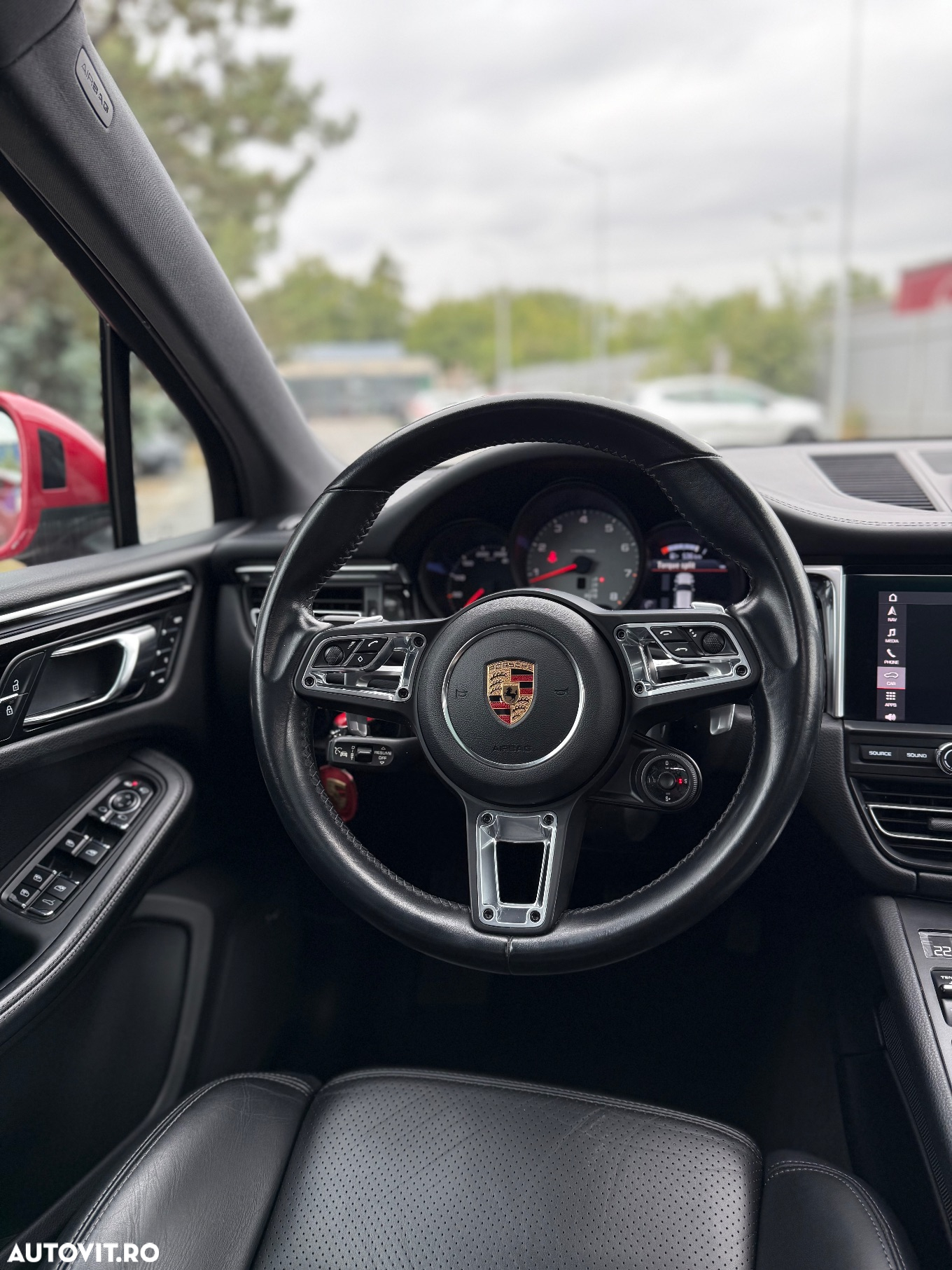 Porsche Macan S - 10