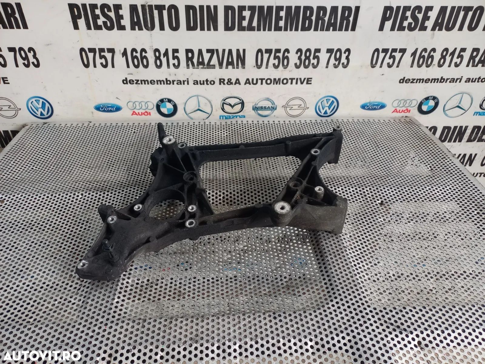 Suport Role Accesorii Mercedes C Class W204 E Class W212 2.2 Cdi Euro 5 Motor 651 - Dezmembrari Ara - 1