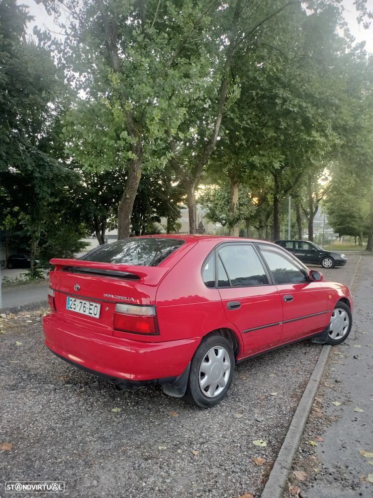 Toyota Corolla - 4