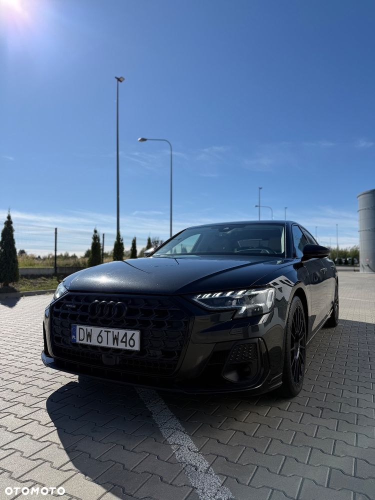 Audi A8 - 1