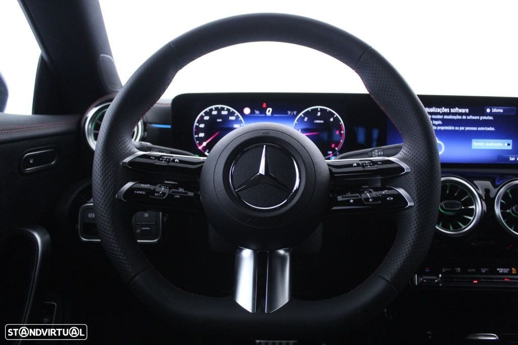 Mercedes-Benz CLA 180 - 18