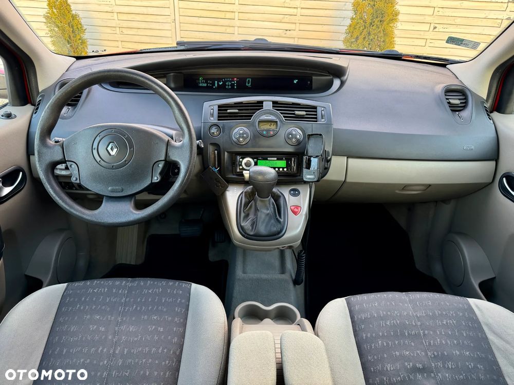 Renault Scenic 2.0 16V Dynamique - 6