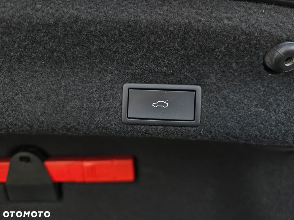 Volkswagen Passat 2.0 TSI Elegance DSG - 9