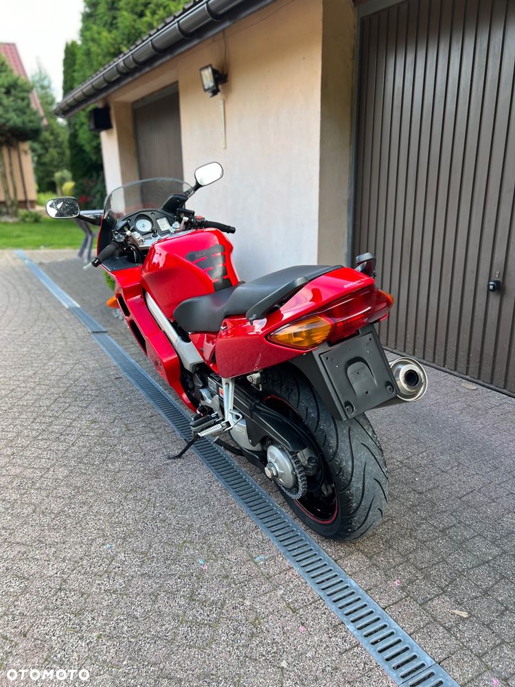 Honda VFR - 17