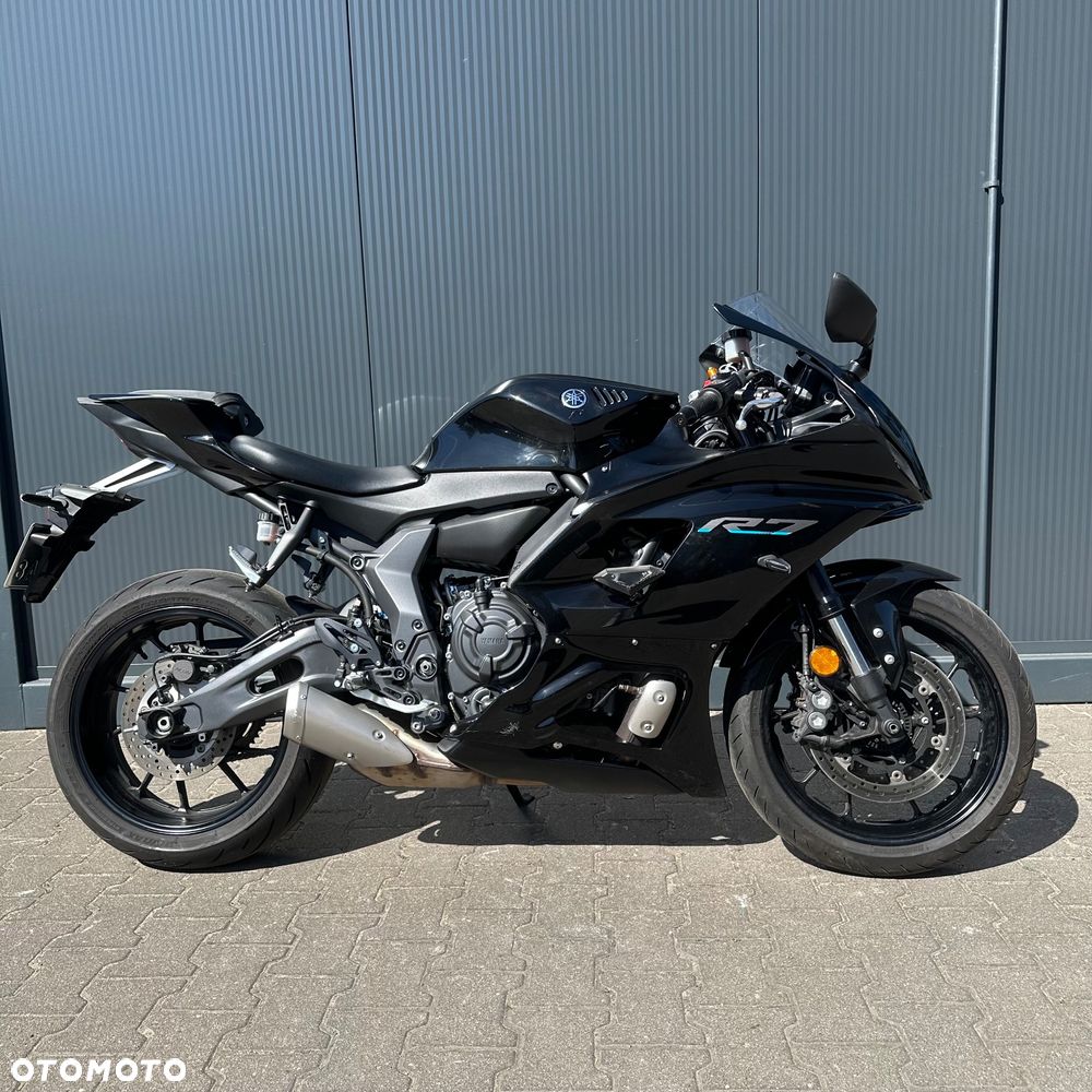 Yamaha R7 - 1
