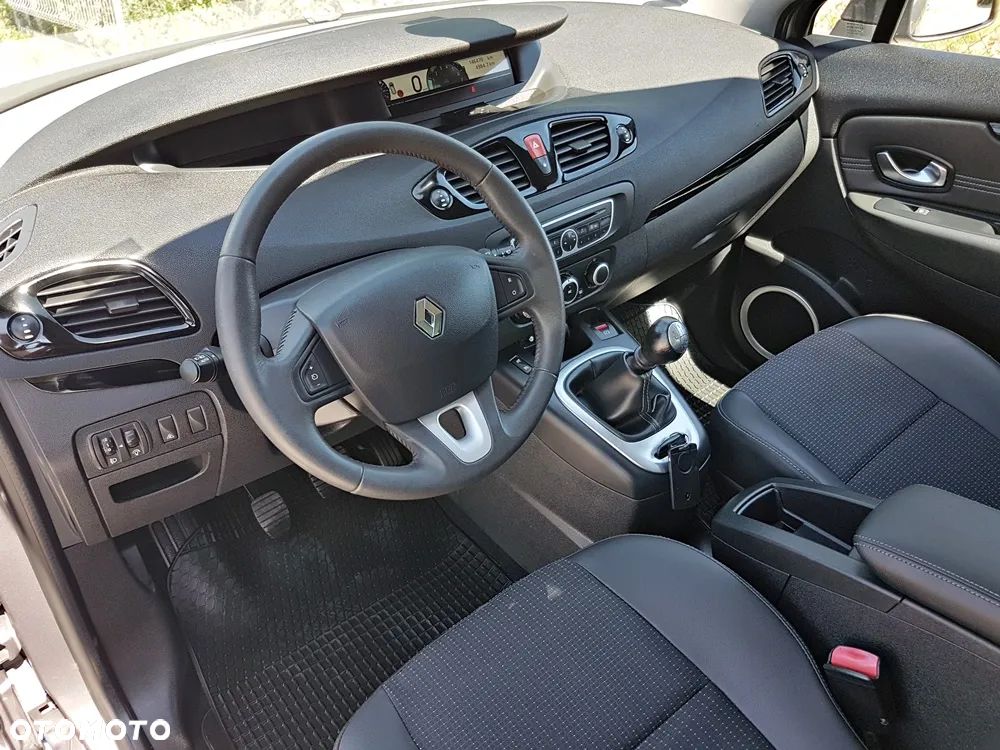 Renault Scenic 1.6 16V 110 Expression - 14