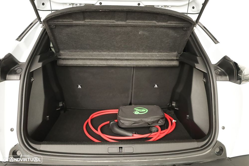 Peugeot e-2008 54 kWh Allure - 24