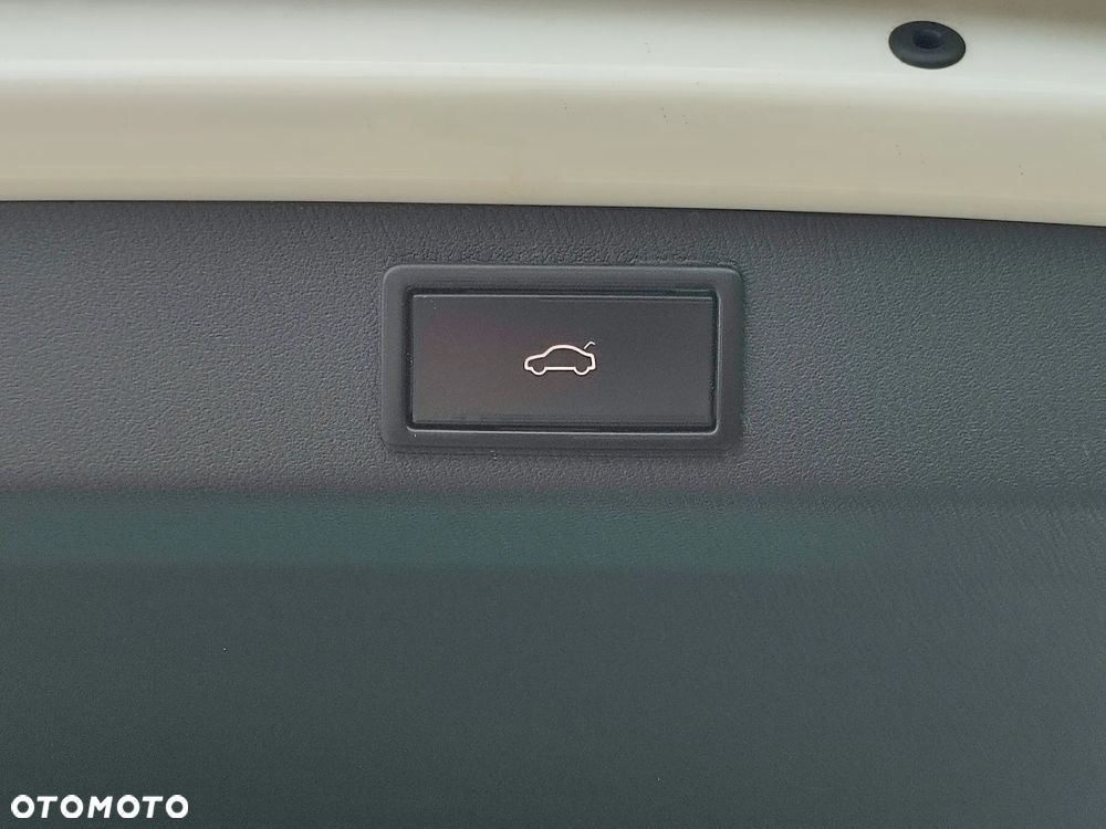 Skoda Superb 2.0 TDI DSG Ambition - 19