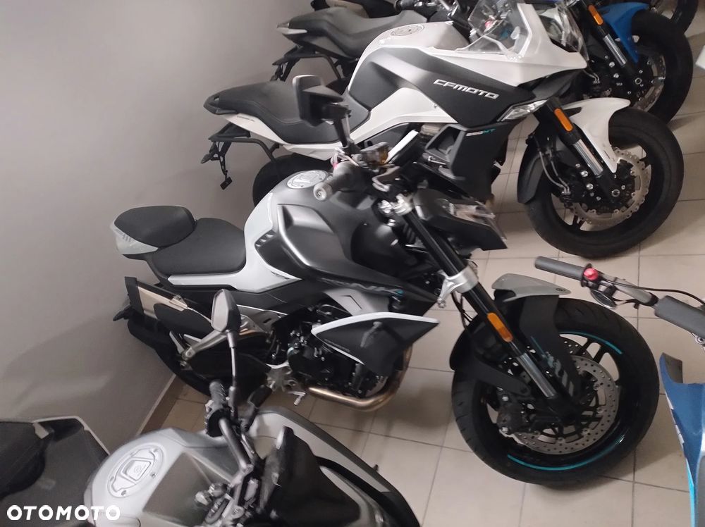 CFMoto 800NK - 2