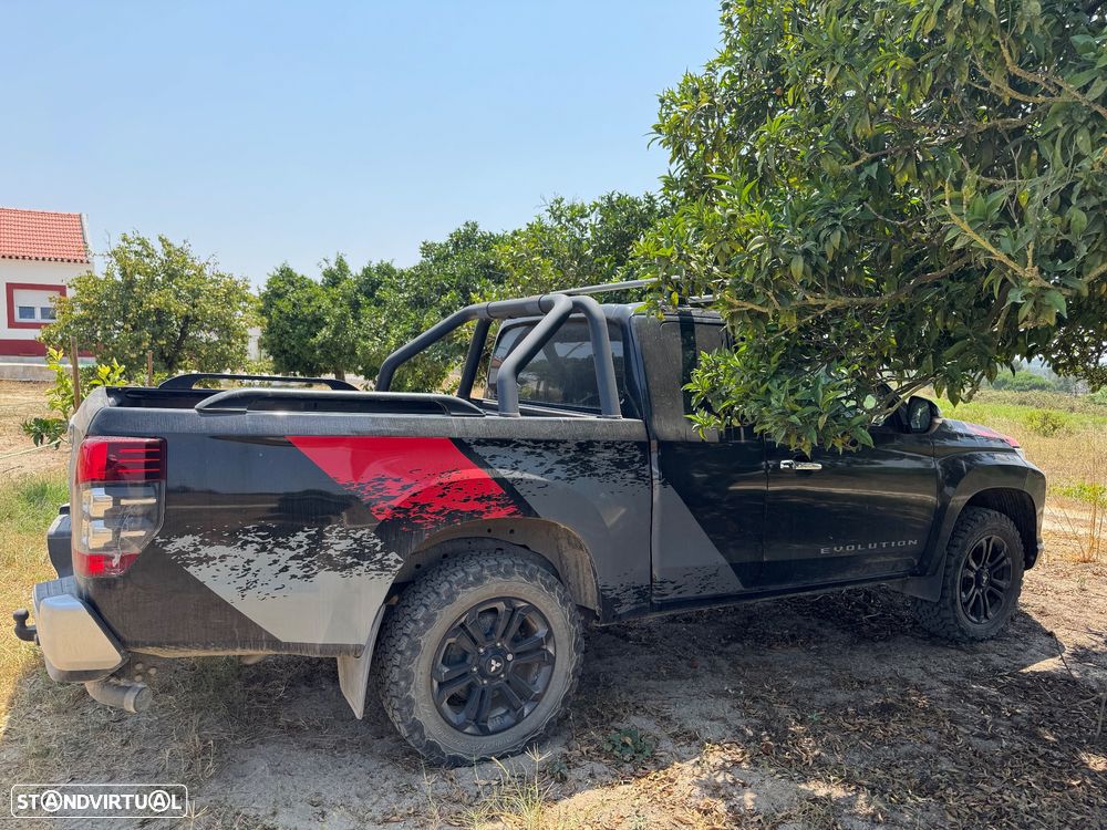 Mitsubishi L200 2.3 DI-D Strakar CD 1st Edition 4WD - 4