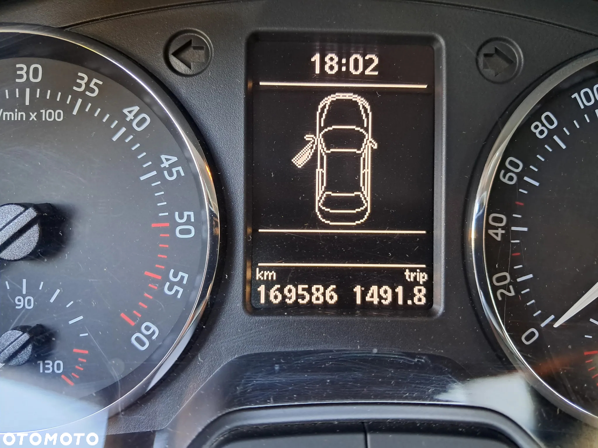 Skoda RAPID - 11