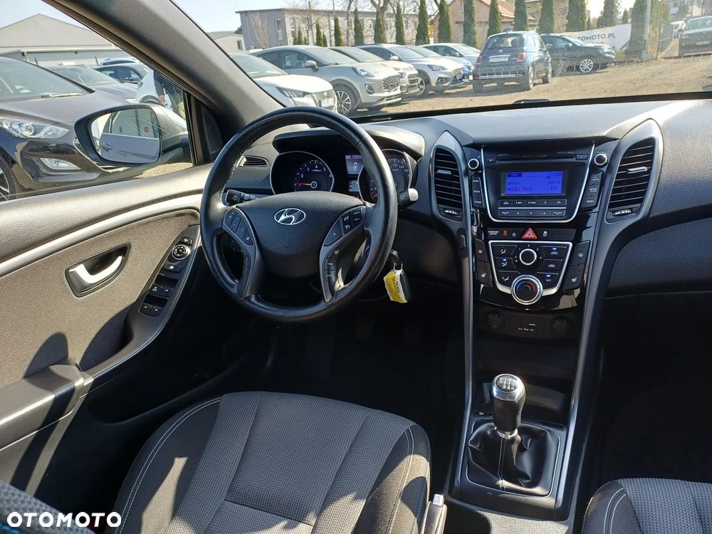 Hyundai i30 blue Kombi 1.6 GDi Passion - 22