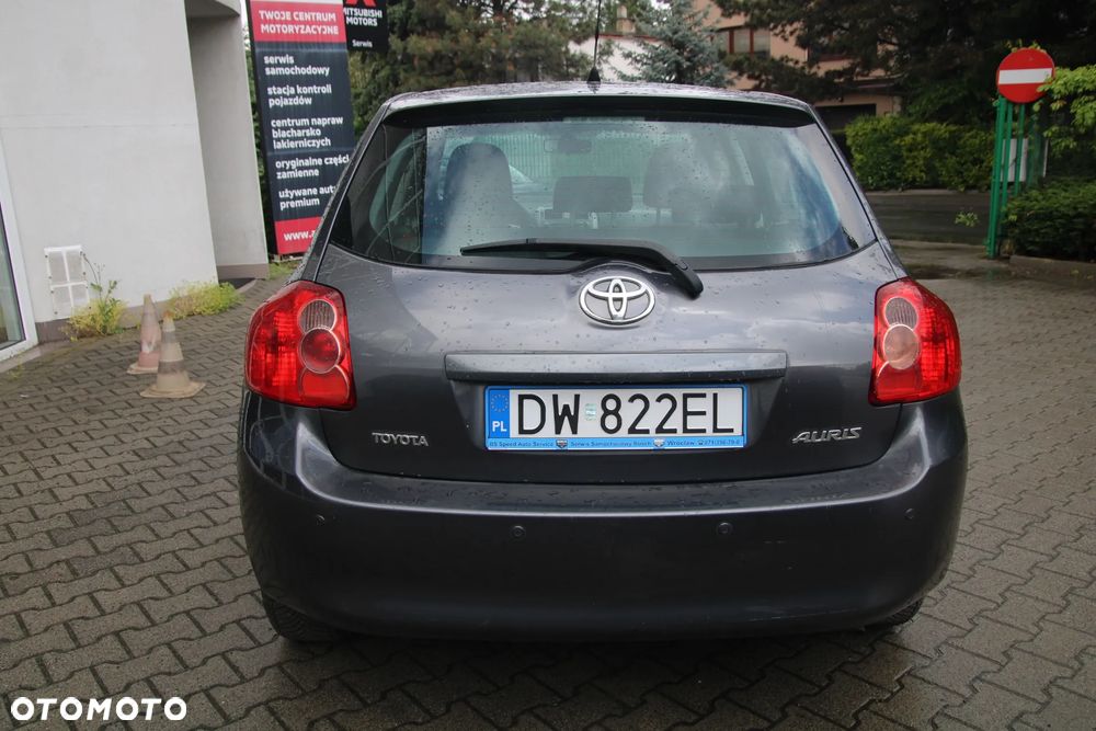 Toyota Auris 1.6 VVT-i Luna - 4
