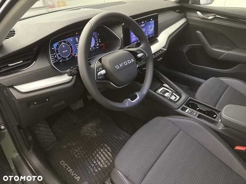 Skoda Octavia 1.5 TSI mHEV Selection DSG - 10