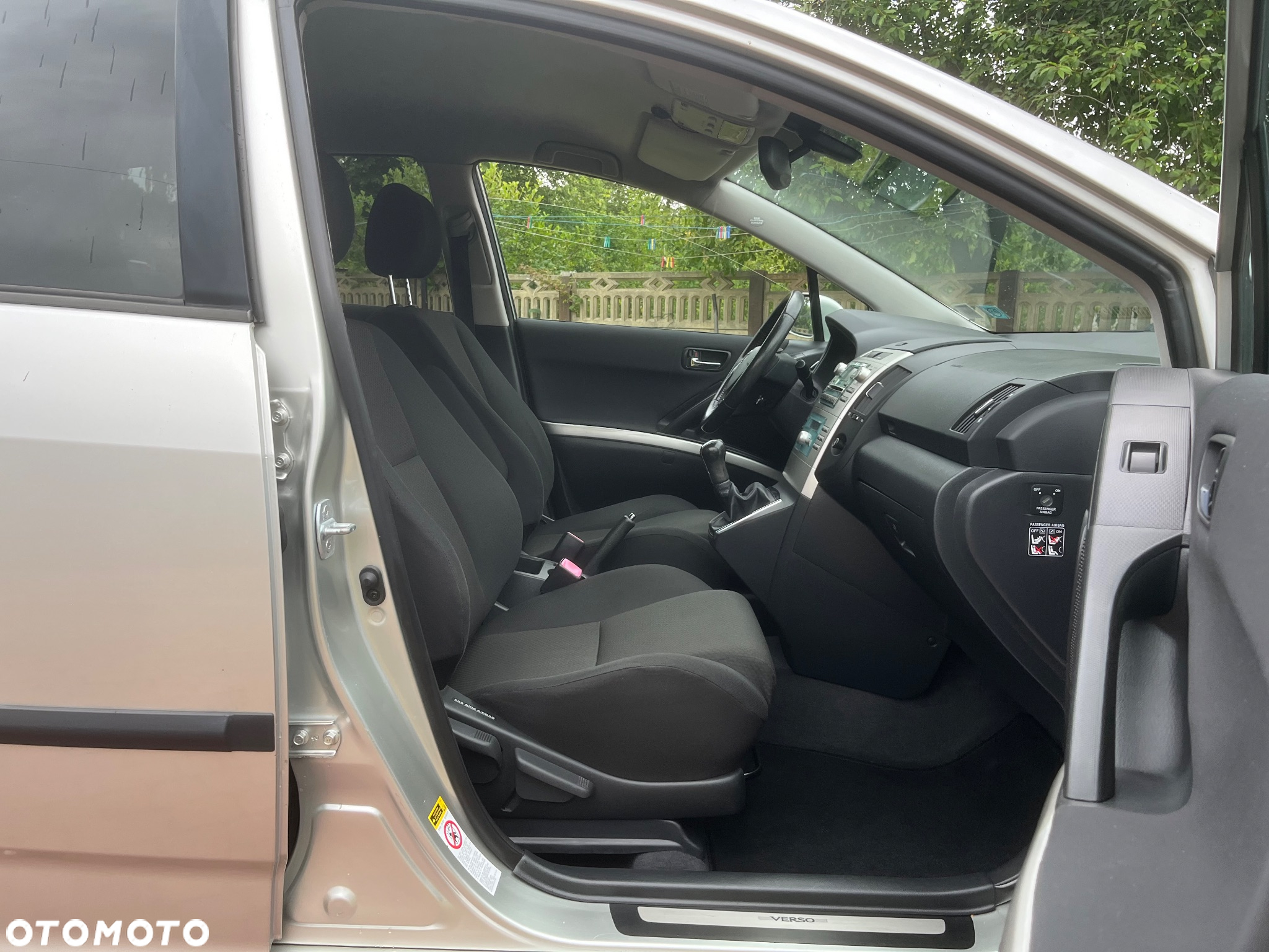 Toyota Corolla Verso 1.8 Sol + 7os - 26