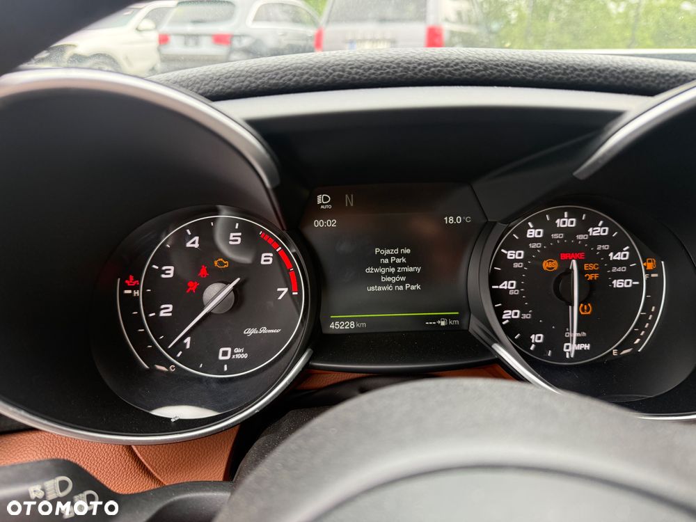 Alfa Romeo Giulia 2.0 Turbo Veloce - 7