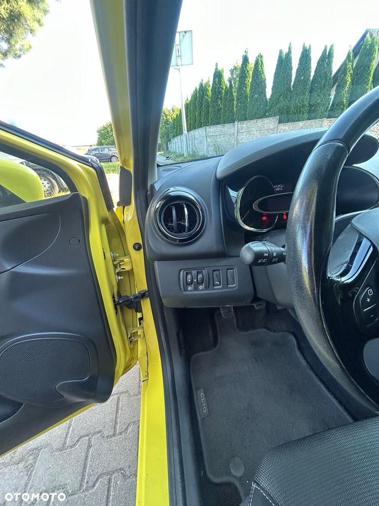 Renault Clio 1.2 16V Life - 14