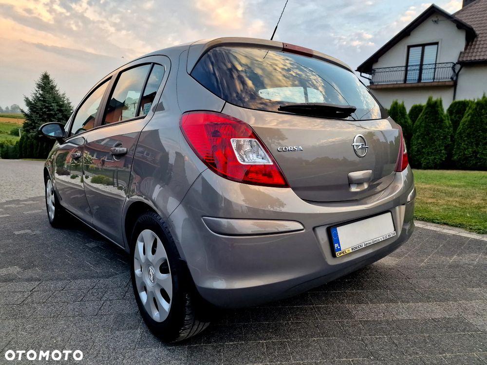 Opel Corsa 1.2 16V Cosmo S&S - 4