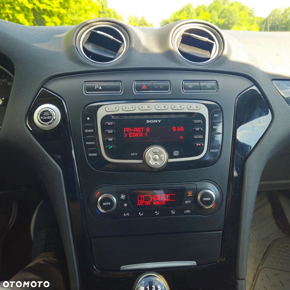 Ford Mondeo 1.6 T Ambiente - 14