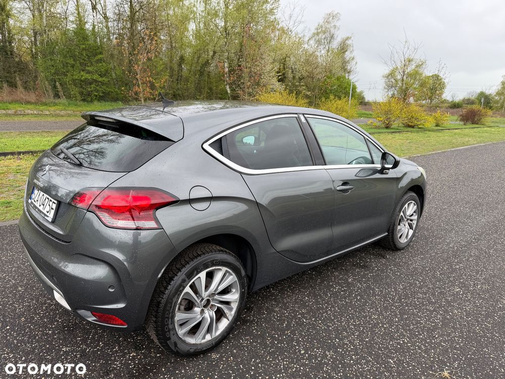Citroën DS4 e-HDi 115 ETG6 SoChic - 8