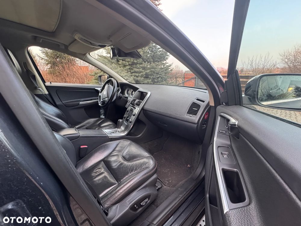 Volvo XC 60 2.4D AWD Summum - 18