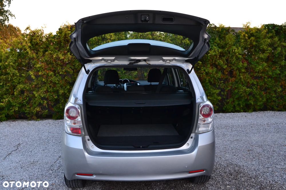 Toyota Verso 1.8 Sol plus NAVI - 23