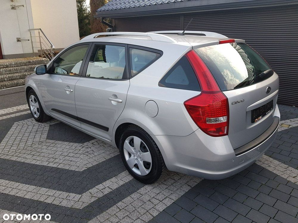 Kia Ceed - 6