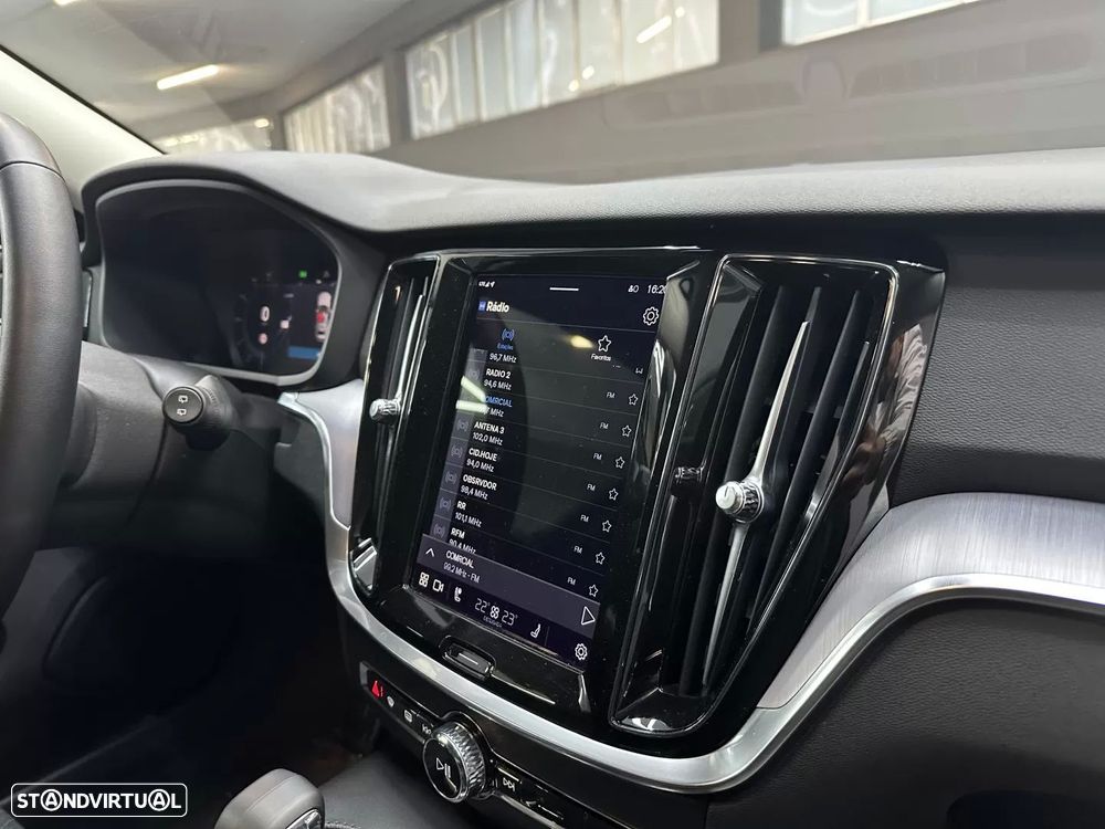 Volvo V60 2.0 T6 AWD TE Core - 15