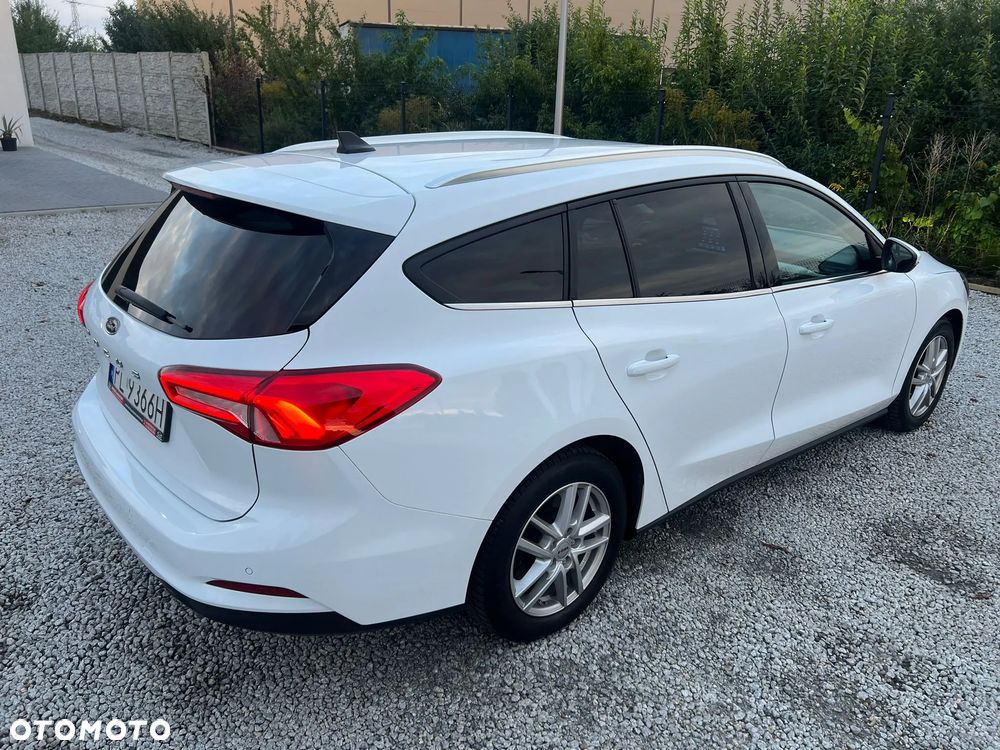 Ford Focus Turnier 2.0 EcoBlue Start-Stopp-System TITANIUM - 10