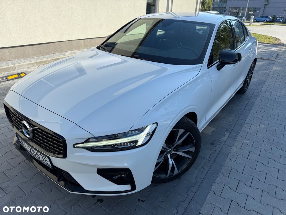Volvo S60 T4 R-Design - 3