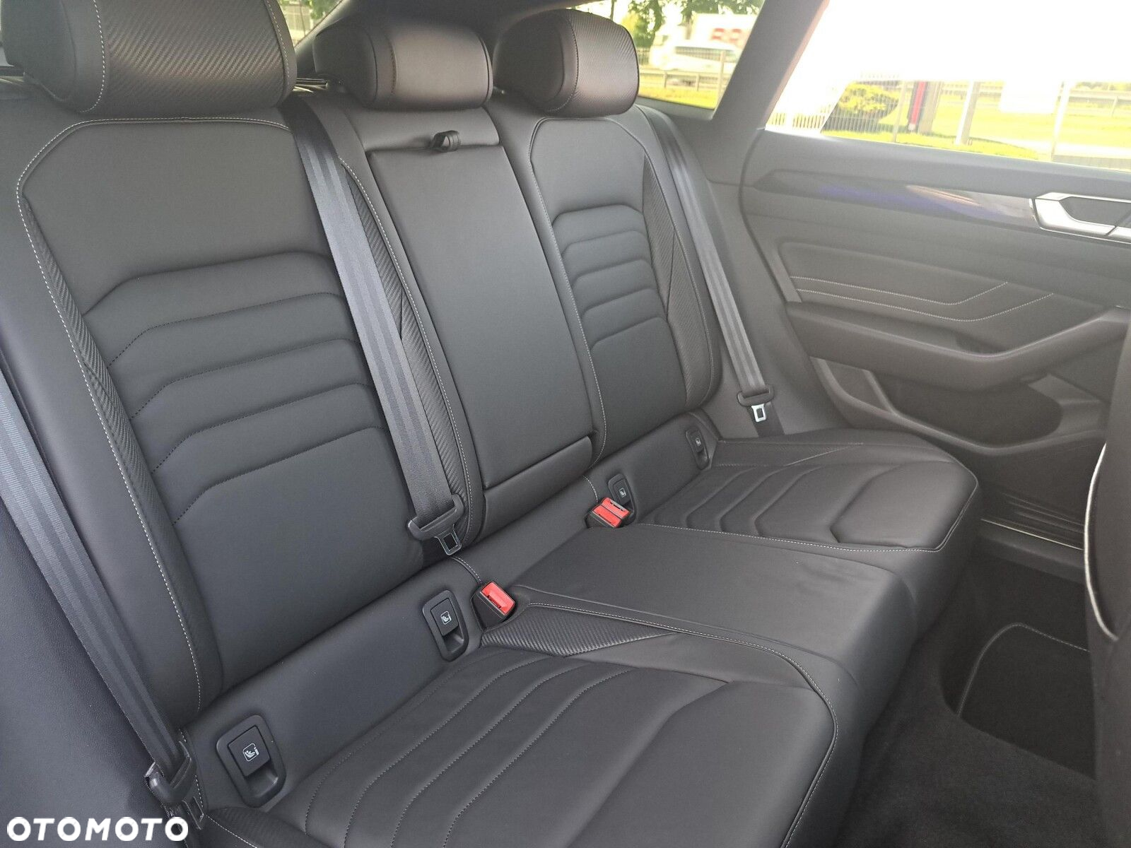 Volkswagen Arteon 2.0 TDI R-Line DSG - 18