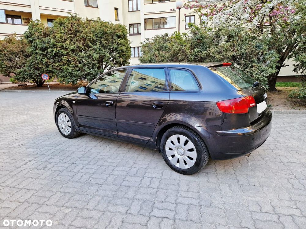 Audi A3 Sportback - 2