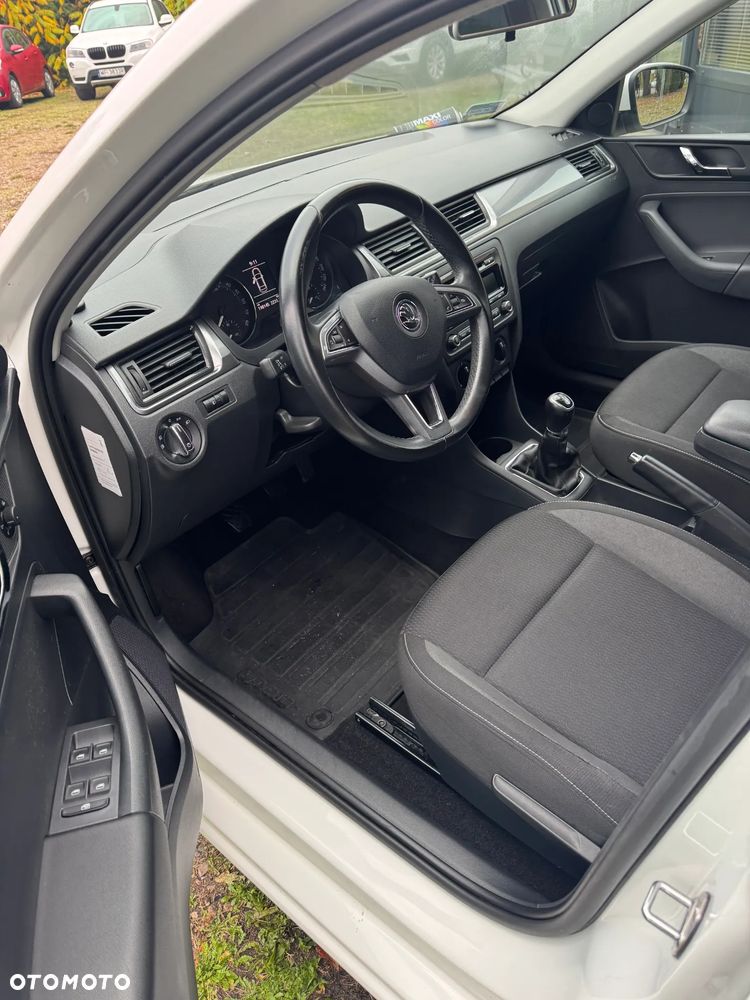 Skoda Rapid 2015 photo 4