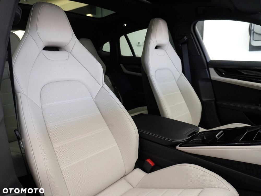 Porsche Panamera 4S E-Hybrid PHEV - 32