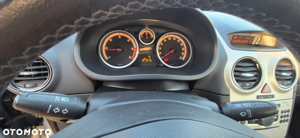 Opel Corsa - 8