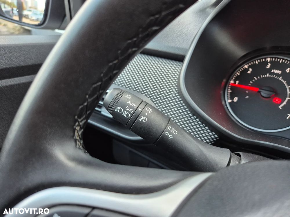 Dacia Sandero TCe 90 MT5 Expression - 16