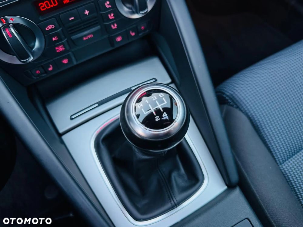 Audi A3 Sportback 1.6 TDI DPF Ambition - 21