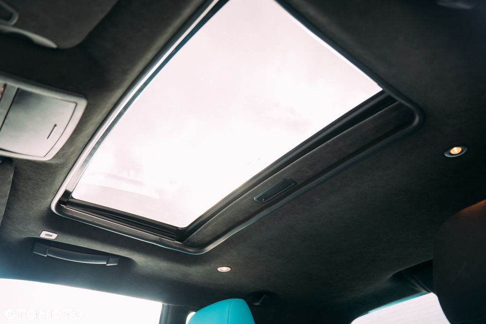 Dodge Challenger - 30