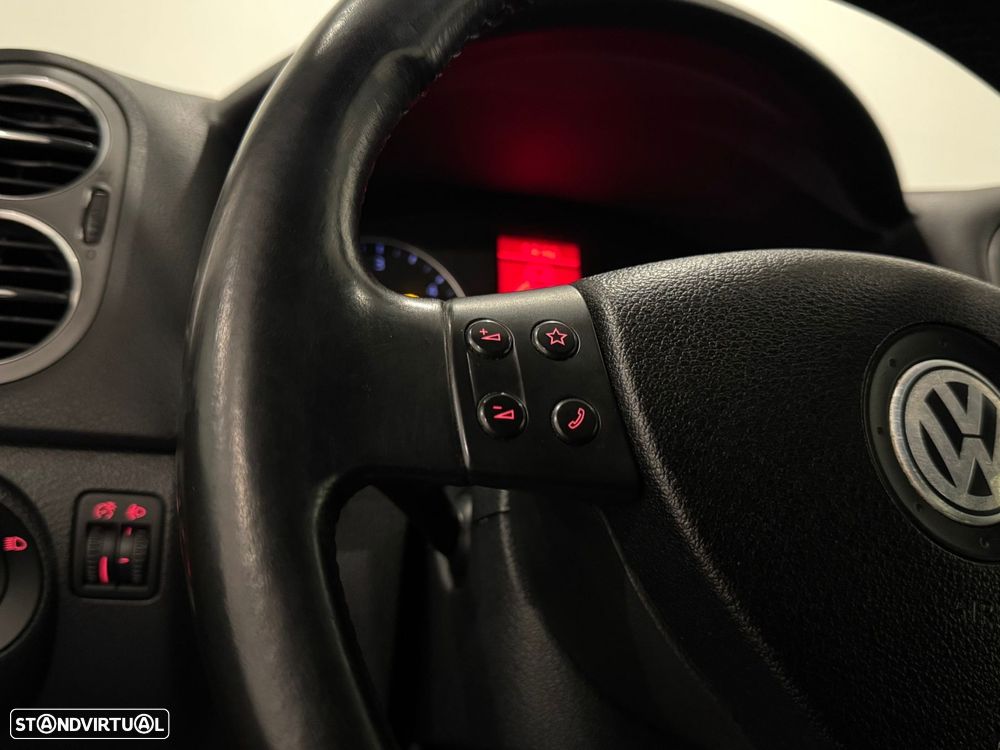 VW Tiguan 2.0 TDI Sport 4Motion - 42